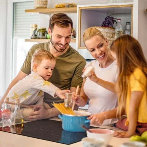 CIARRA CD3BBIH Plaque Induction 3 Foyers - Boosters - 6200W - Commandes Sensitives - 9 Niveaux - Minuteur - L 59cm 5 CIARRA CD3BBIH Plaque Induction 3 Foyers - Boosters - 6200W - Commandes Sensitives - 9 Niveaux - Minuteur - L 59cm – Image 5